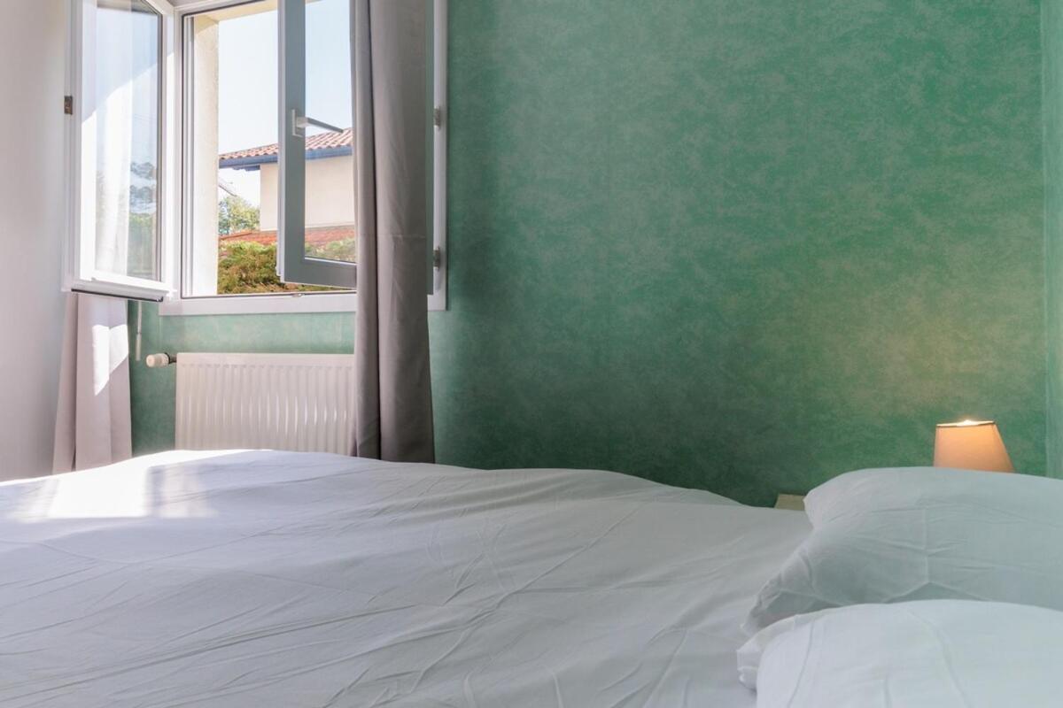 Comfortable Close To And Center * Biarritz